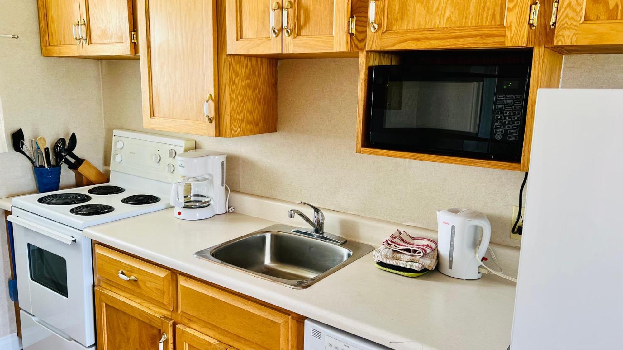 كيفينديش Anne Shirley Motel & Cottages المظهر الخارجي الصورة